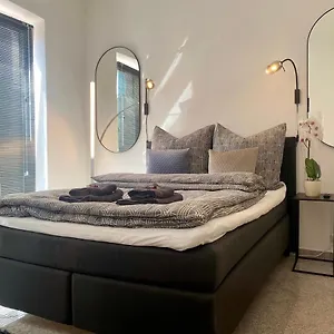 Apartment Stilvolles, Neues Mit Balkon In Im 1ten Obergeschoss, Bamberg